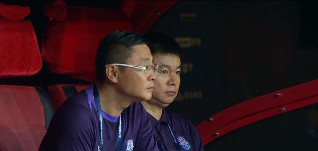 后卫打反击, 看似占优, tenan