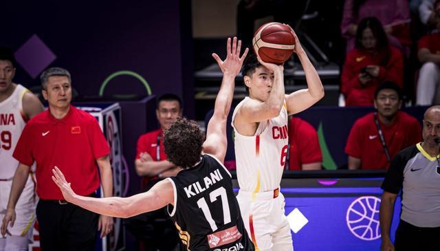 篮板, 起冲击, 且发挥出自