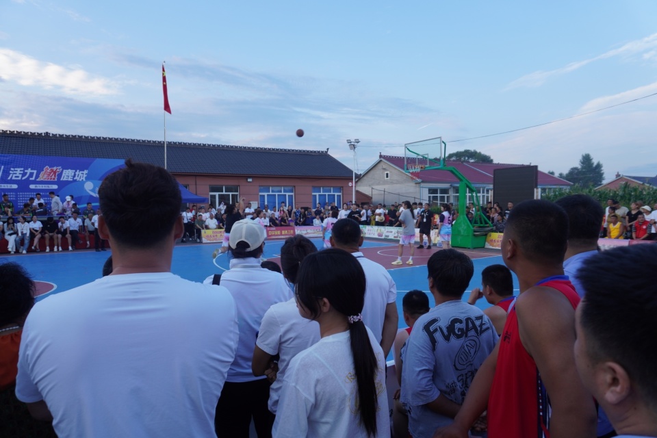 风文明, 行颁奖仪式 风文明, 行颁奖仪式