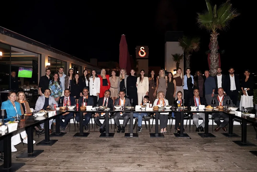 官宣, 球队经理内