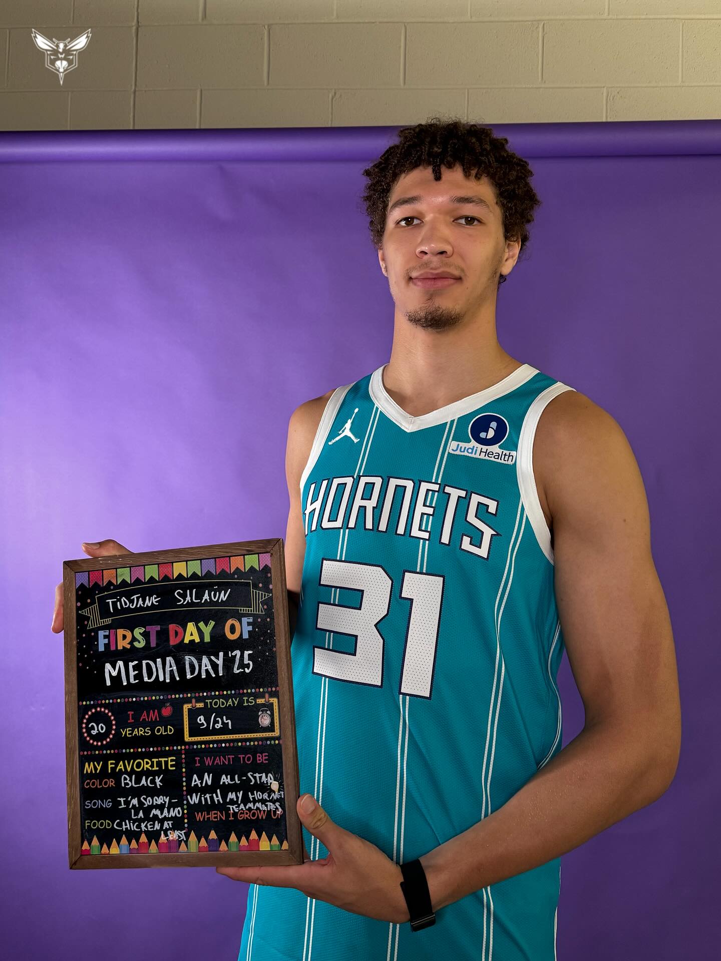 amp, 黄蜂官方晒