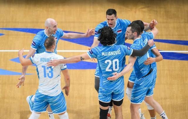 洛文尼亚, 在第三轮